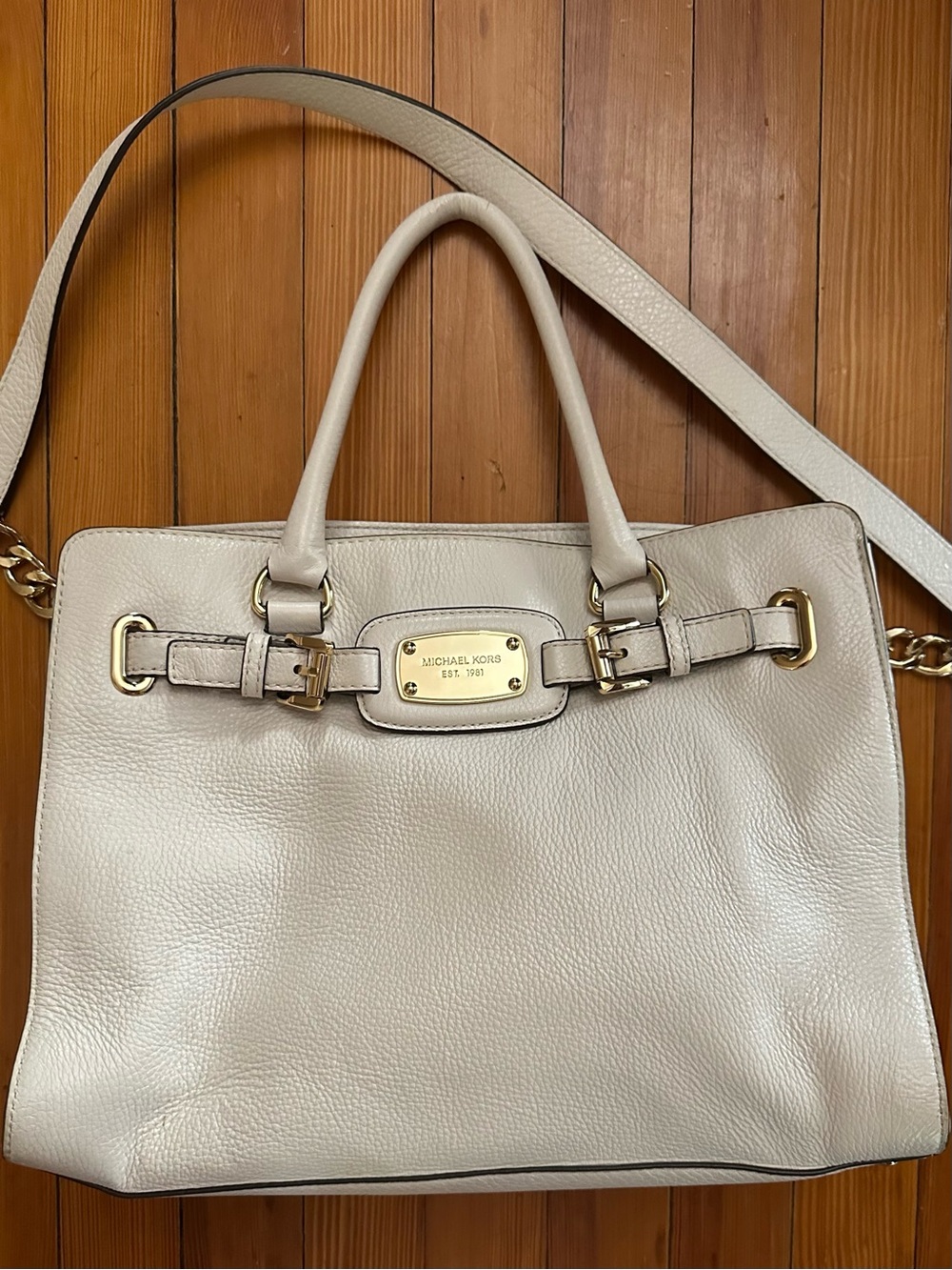 Michael Kors Cream Leather Tote - Shoulder Bag Gold Hardware - Picture 8 of 11